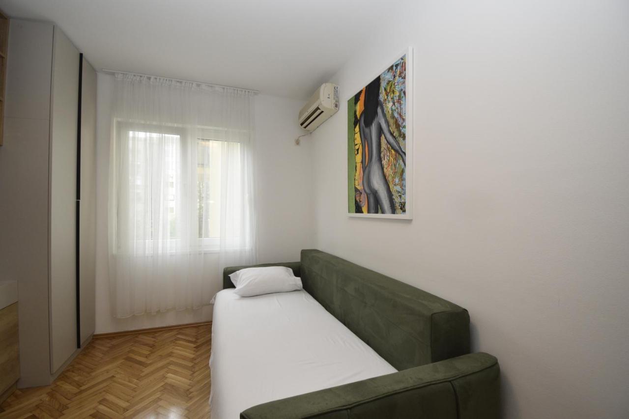 Studio Apartment Art Zone Podgorica Exterior photo
